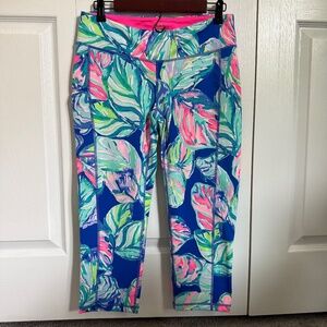 Lilly Pulitzer Luxletic Capri - Size L - GUC